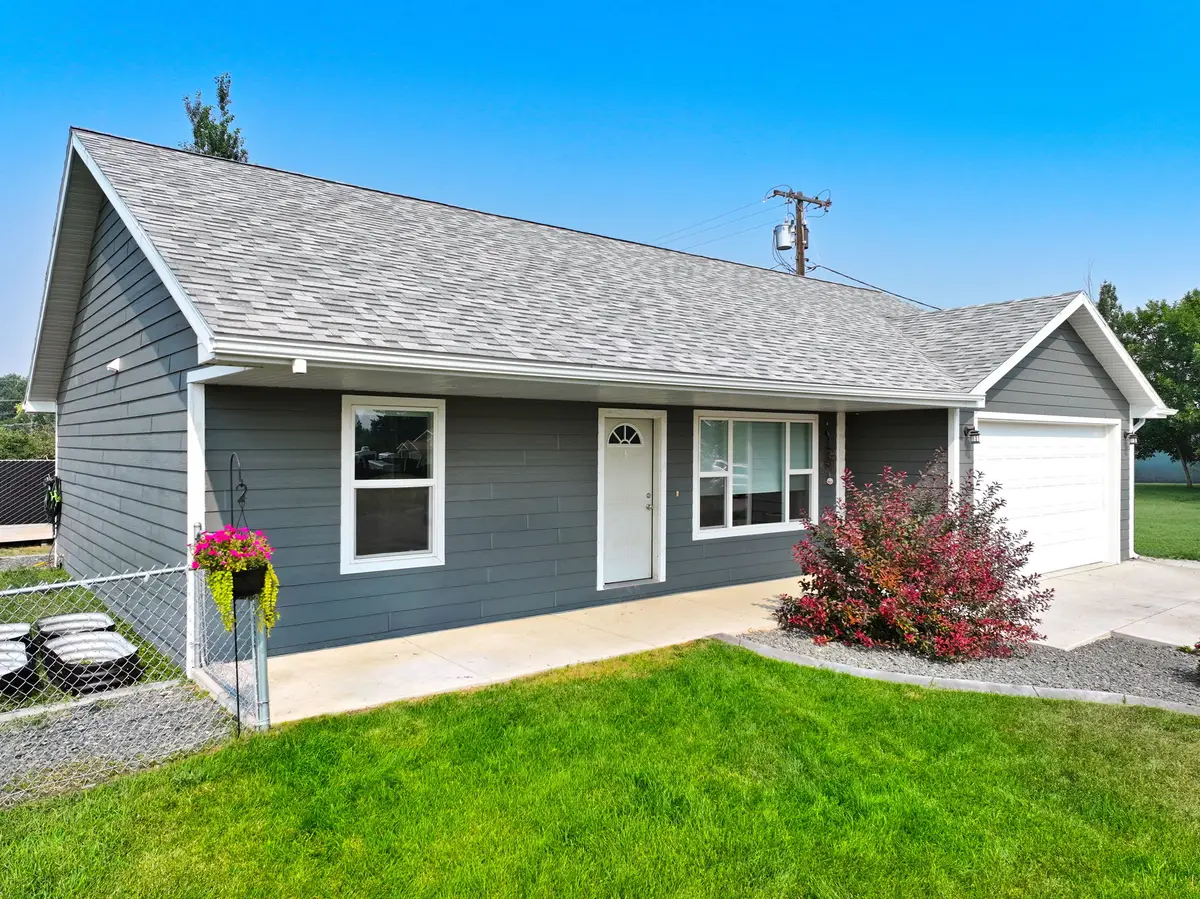 2216 Central Avenue W, Great Falls, MT 59404 - #1