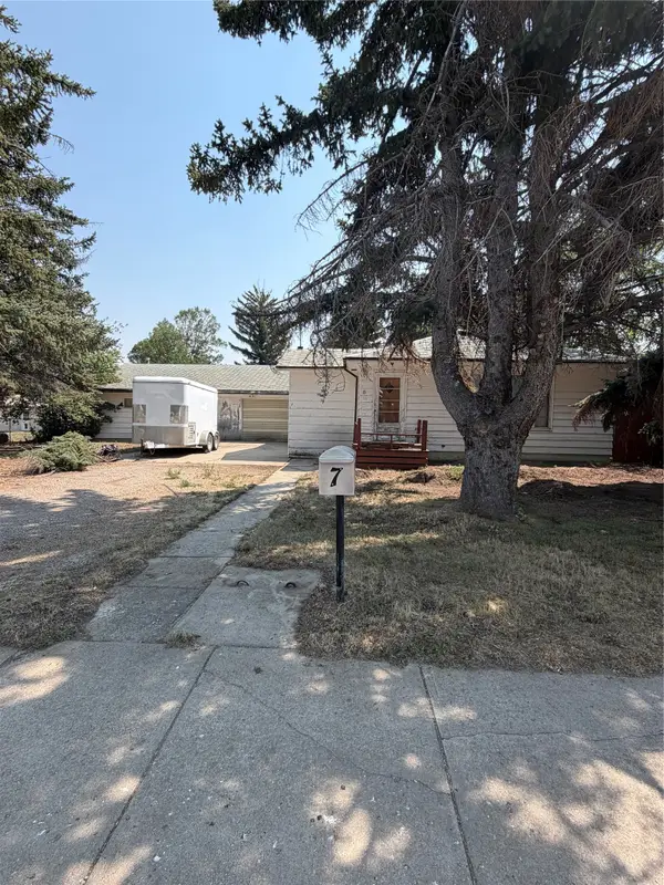 7 S Wisconsin Street, Conrad, MT 59425