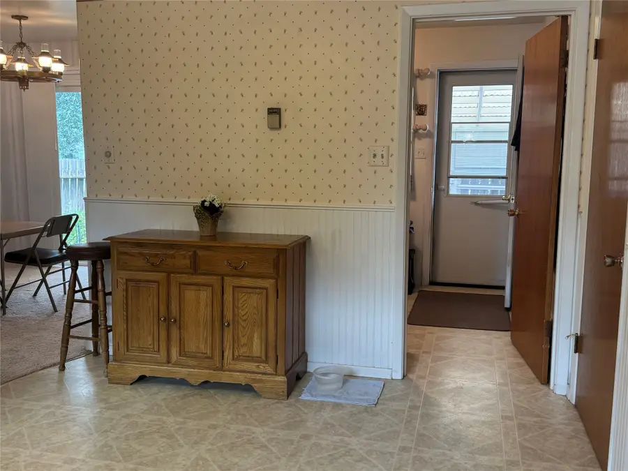 2321 Central Avenue W, Great Falls, MT 59404 - #3