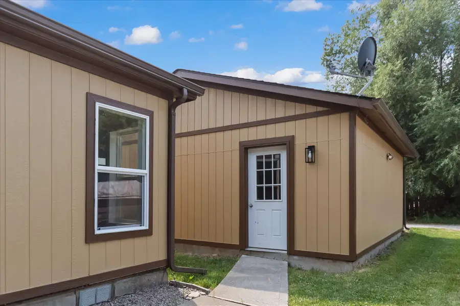 720 4th Avenue E, Columbia Falls, MT 59912 - #3