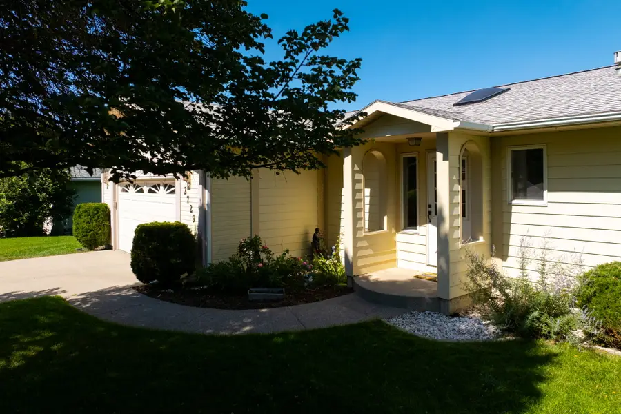 2729 Greenbriar Drive, Great Falls, MT 59404 - #2