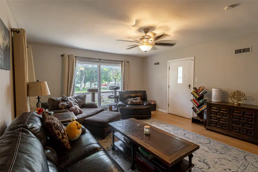 2526 4th Avenue N, Great Falls, MT 59401 - #3