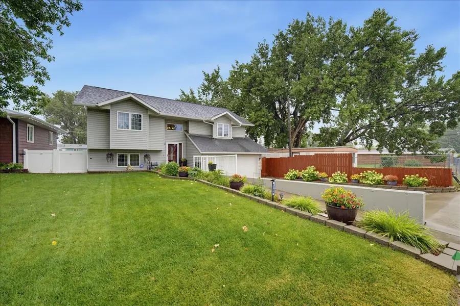 1704 19th Avenue S, Great Falls, MT 59405 - #2