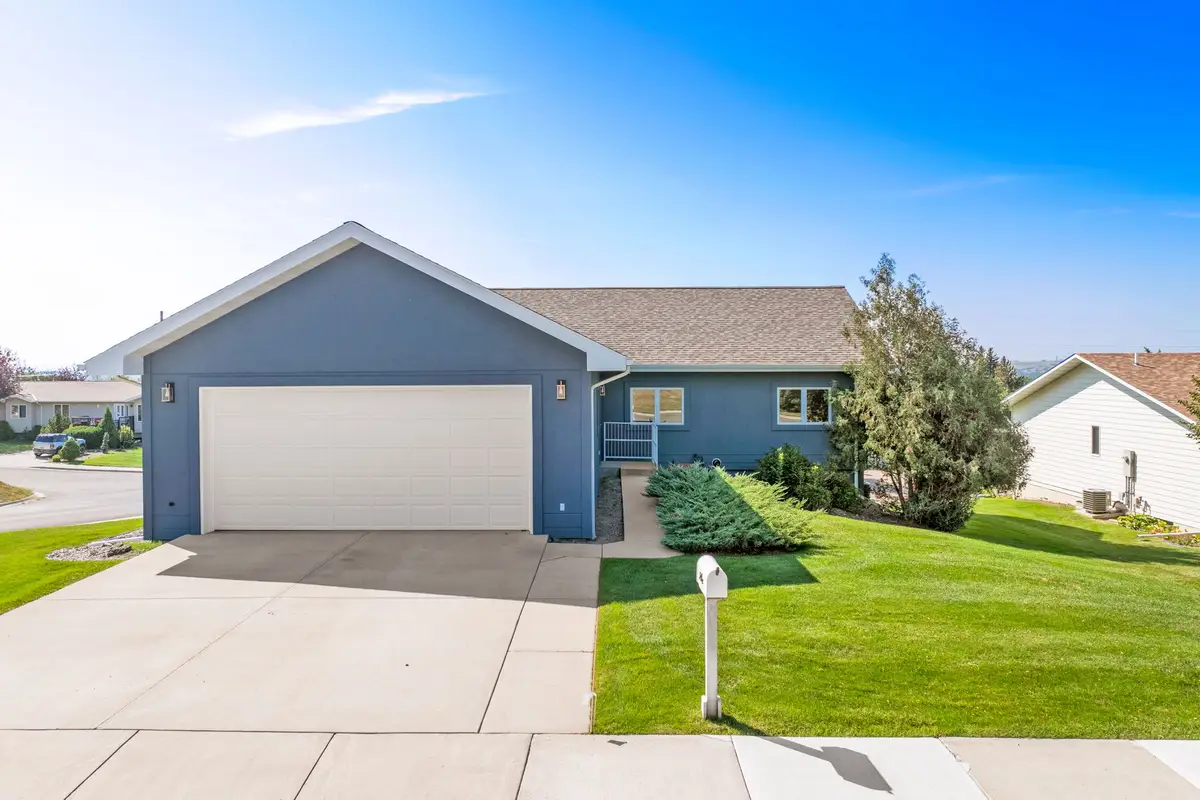 142 29a Avenue Ne, Great Falls, MT 59404 - #1
