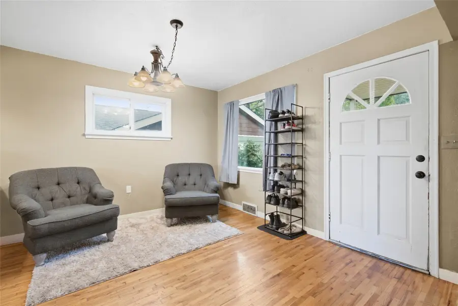 1327 4th Avenue E, Kalispell, MT 59901 - #2