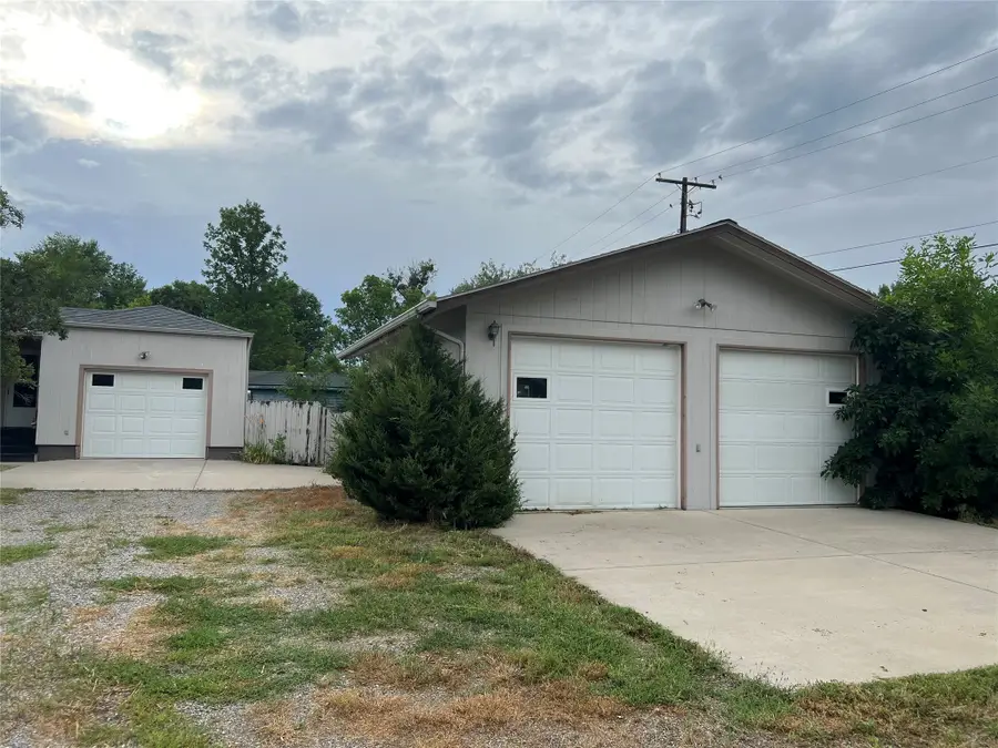 536 E 4th Avenue N, Columbus, MT 59019 - #2