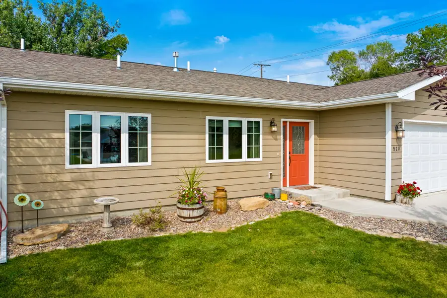 520 23rd Street Ne, Black Eagle, MT 59414 - #3