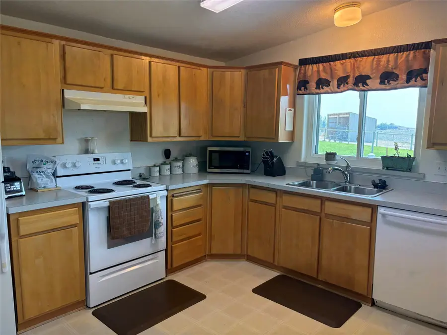 2424 Loyd Drive, Corvallis, MT 59828 - #2