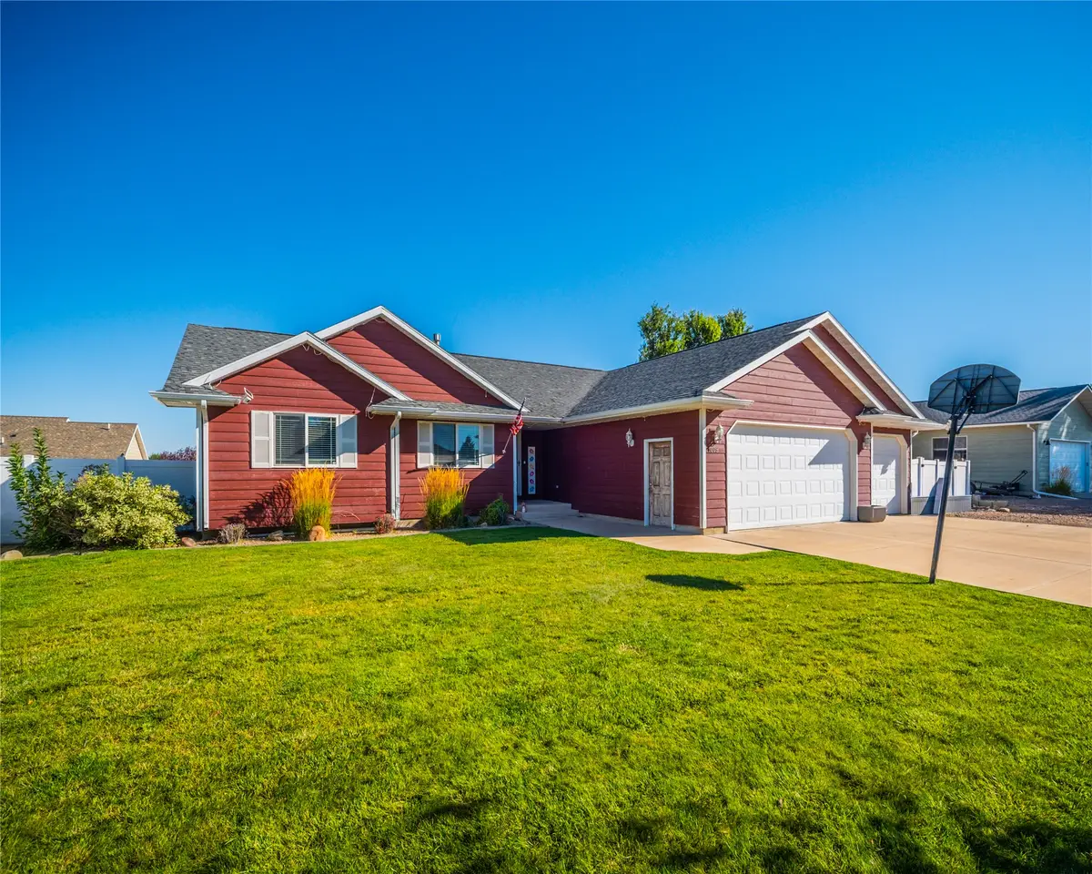 1009 38th Avenue Ne, Great Falls, MT 59404 - #1