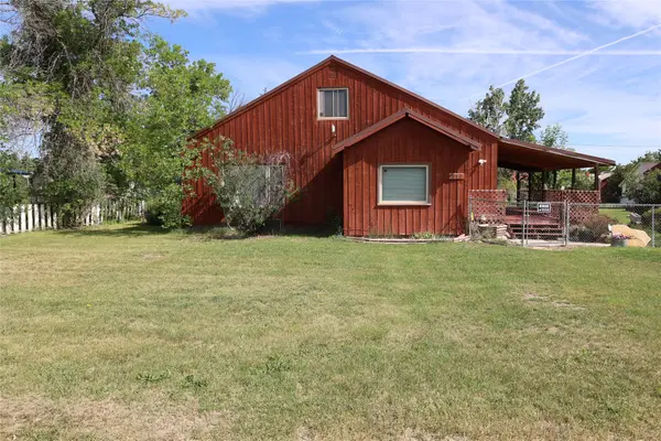 317 Choteau Avenue Avenue, Valier, MT 59486