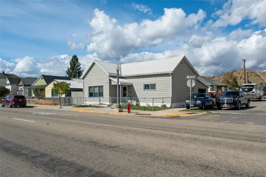624 E Commercial Avenue, Anaconda, MT 59711 - #2