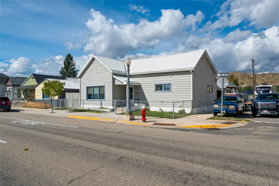 624 E Commercial Avenue, Anaconda, MT 59711 - #3