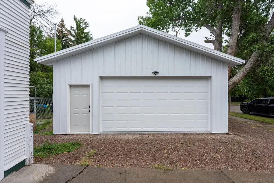 3027 3rd Avenue N, Great Falls, MT 59401 - #3