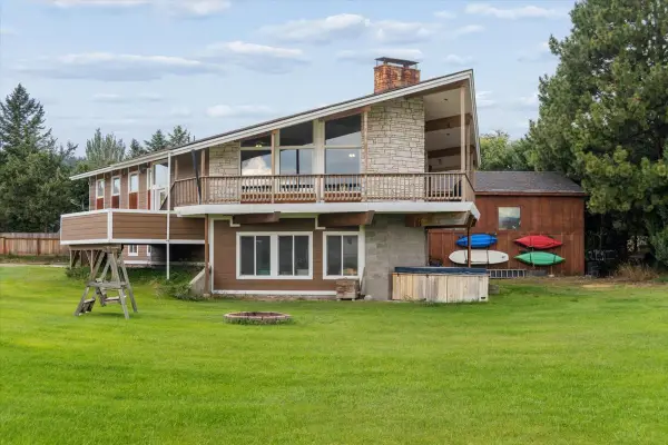 89 Dodd Avenue, Somers, MT 59932