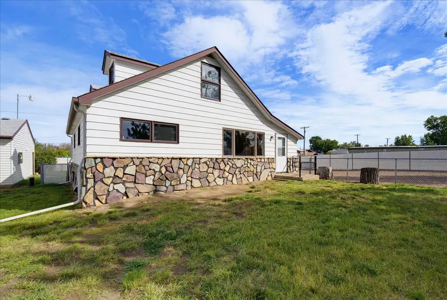 1425 23rd Avenue S, Great Falls, MT 59405 - #2