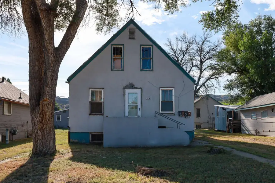 414 N Nowlan Avenue, Glendive, MT 59330 - #3