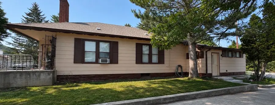 802 W Boulevard Street, Lewistown, MT 59457 - #2