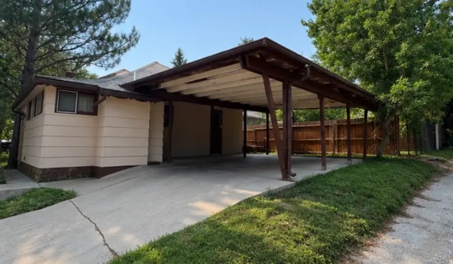802 W Boulevard Street, Lewistown, MT 59457 - #3