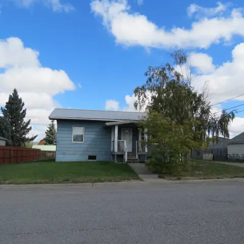 313 2nd Street Nw, Cut Bank, MT 59427