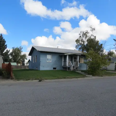 313 2nd Street Nw, Cut Bank, MT 59427 - #3