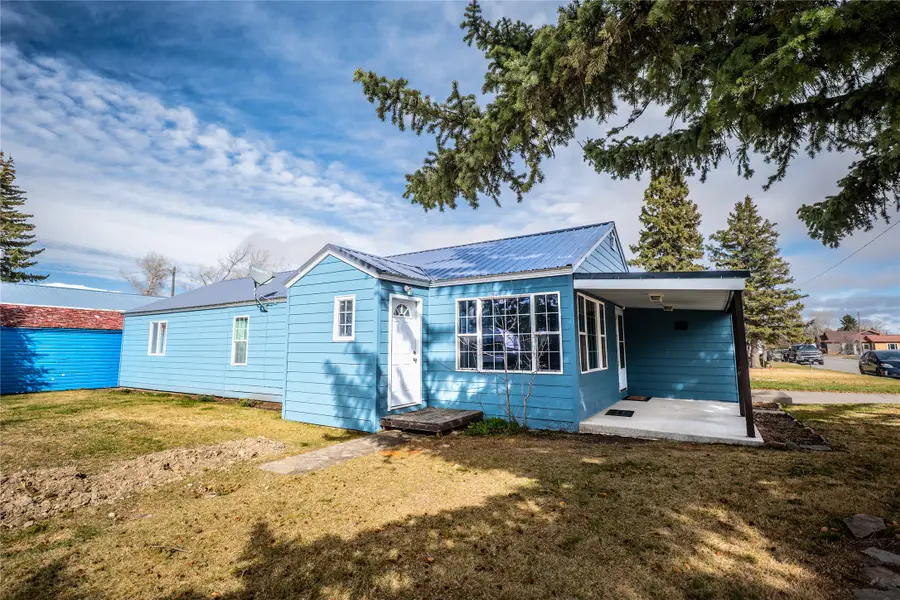 203 3rd Avenue N, Fairfield, MT 59436 - #3