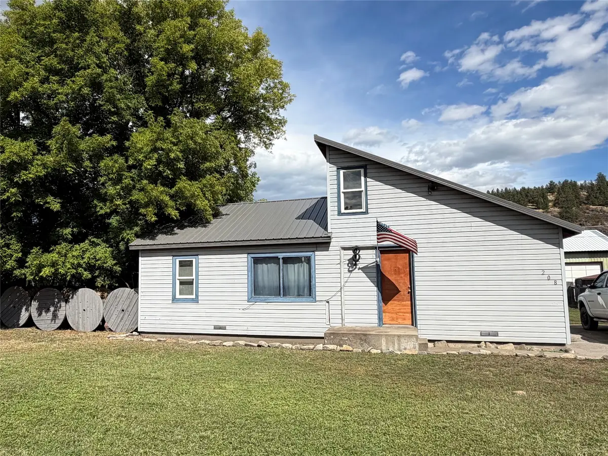 208 E Meany Street, Plains, MT 59859 - #1