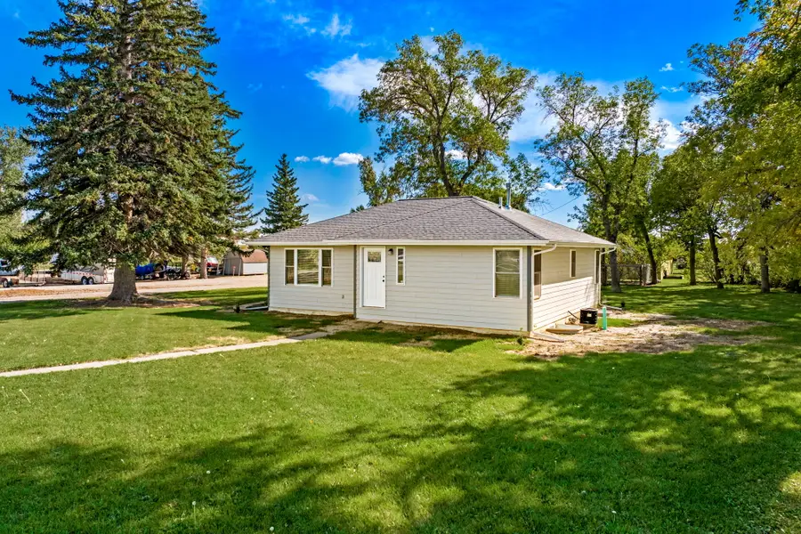 420 3rd Avenue S, Fairfield, MT 59436 - #3
