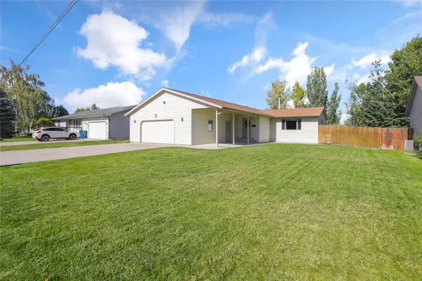 413 33rd Avenue Ne, Great Falls, MT 59404