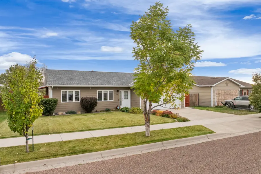 2541 Castle Pines Way, Great Falls, MT 59405 - #2