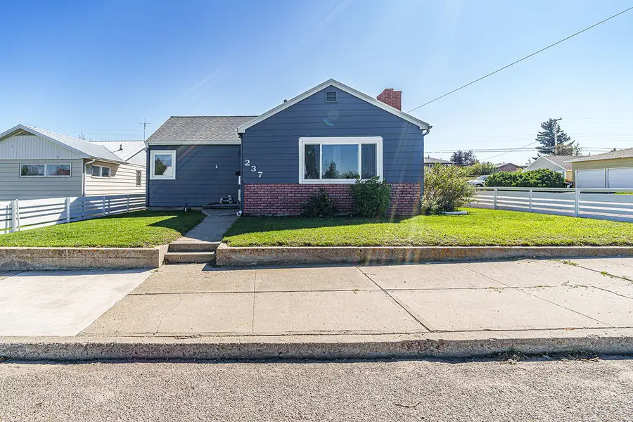 237 5th Avenue Se, Cut Bank, MT 59427 - #2