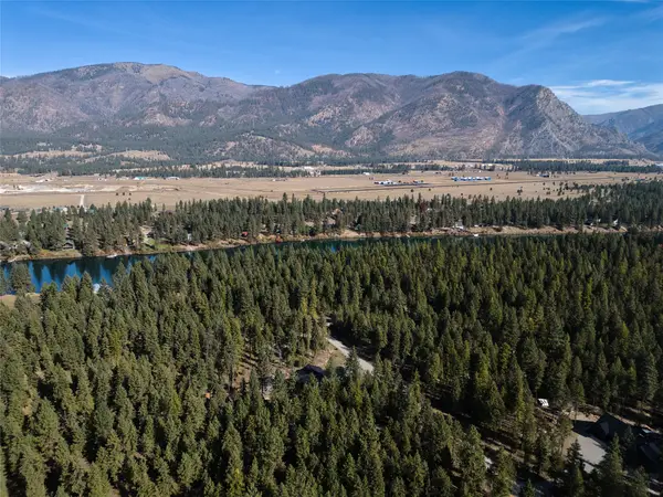 8 Goshawk Lane, Thompson Falls, MT 59873