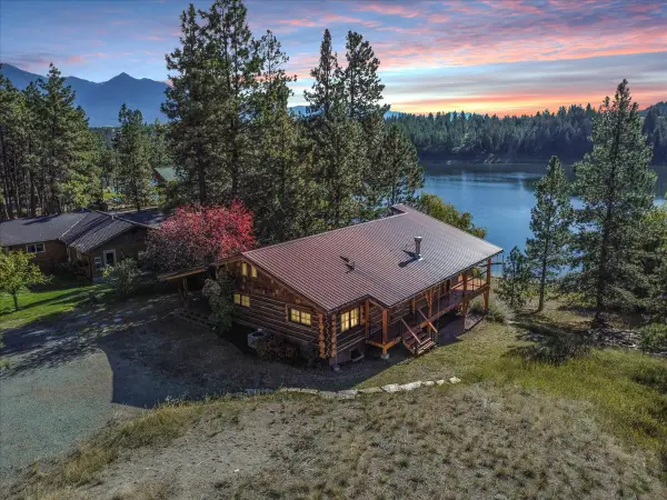 471 Carpenter Lane, Eureka, MT 59917