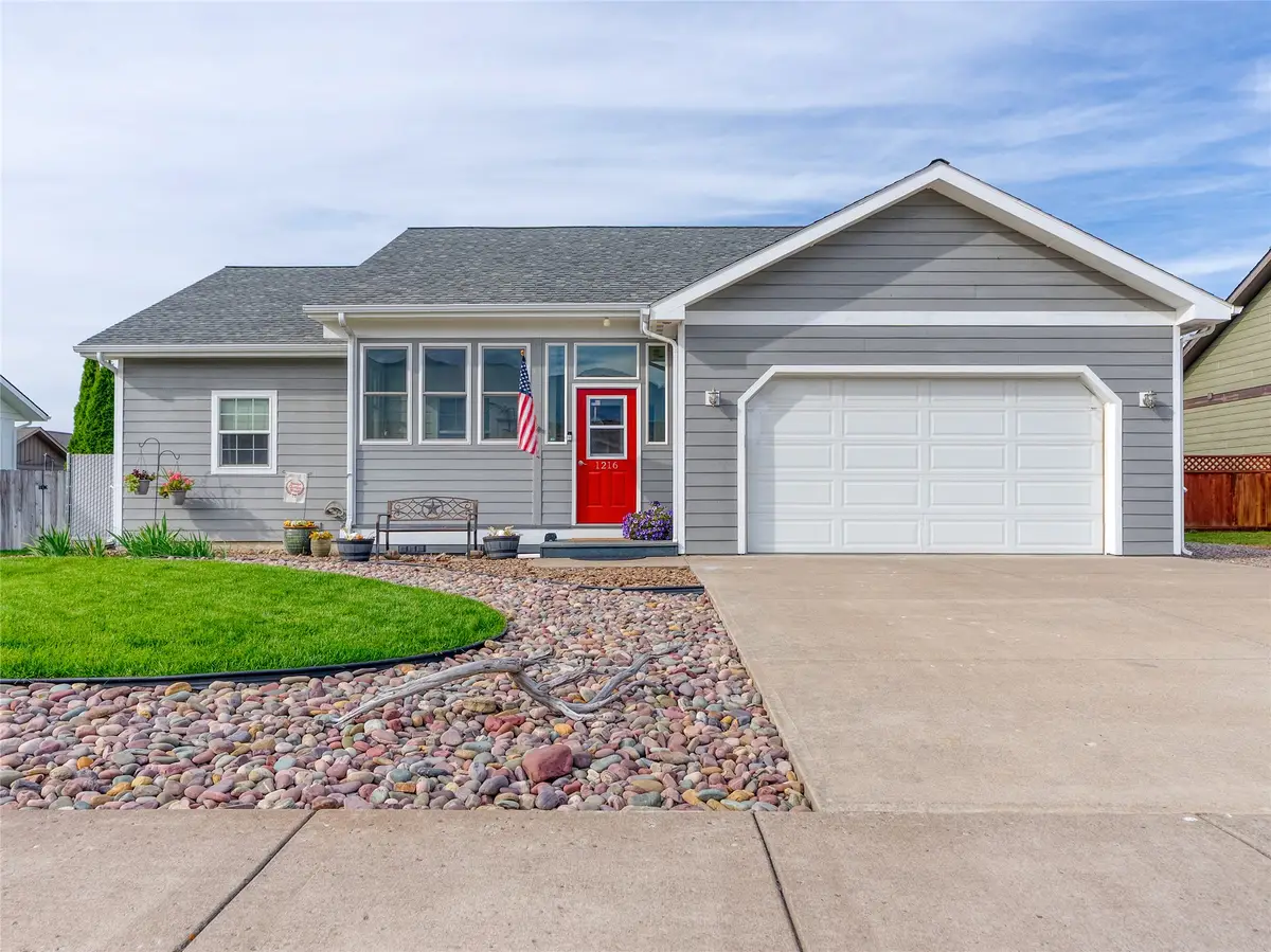 1216 15th Avenue W, Columbia Falls, MT 59912 - #1
