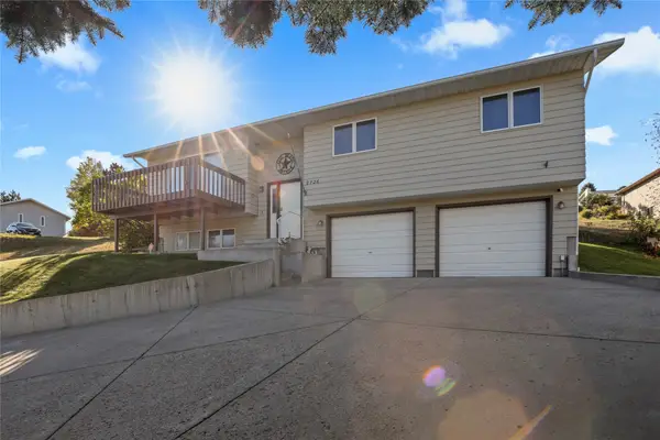 2726 Greenbriar Drive, Great Falls, MT 59404