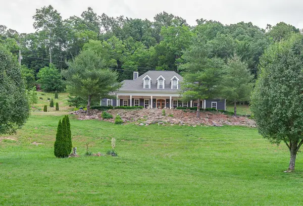 5594 Carters Creek Pike, Thompsons Station, TN 37179