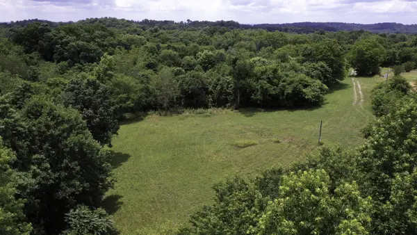 2770 Brown Hollow Rd, Columbia, TN 38401
