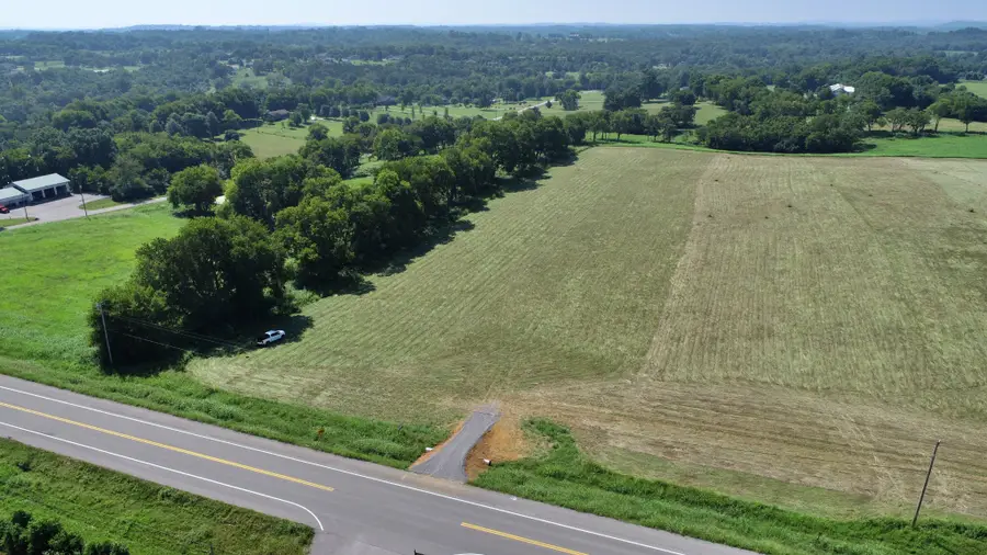 2768 Hartsville Pike, Castalian Springs, TN 37031 - Image #2