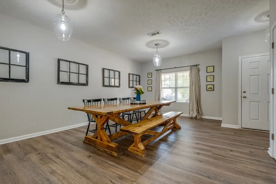 106 Scotts Dr, Lebanon, TN 37087 - Image #2