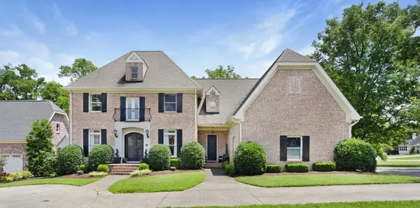 2006 Galbraith Dr #A, Nashville, TN 37215