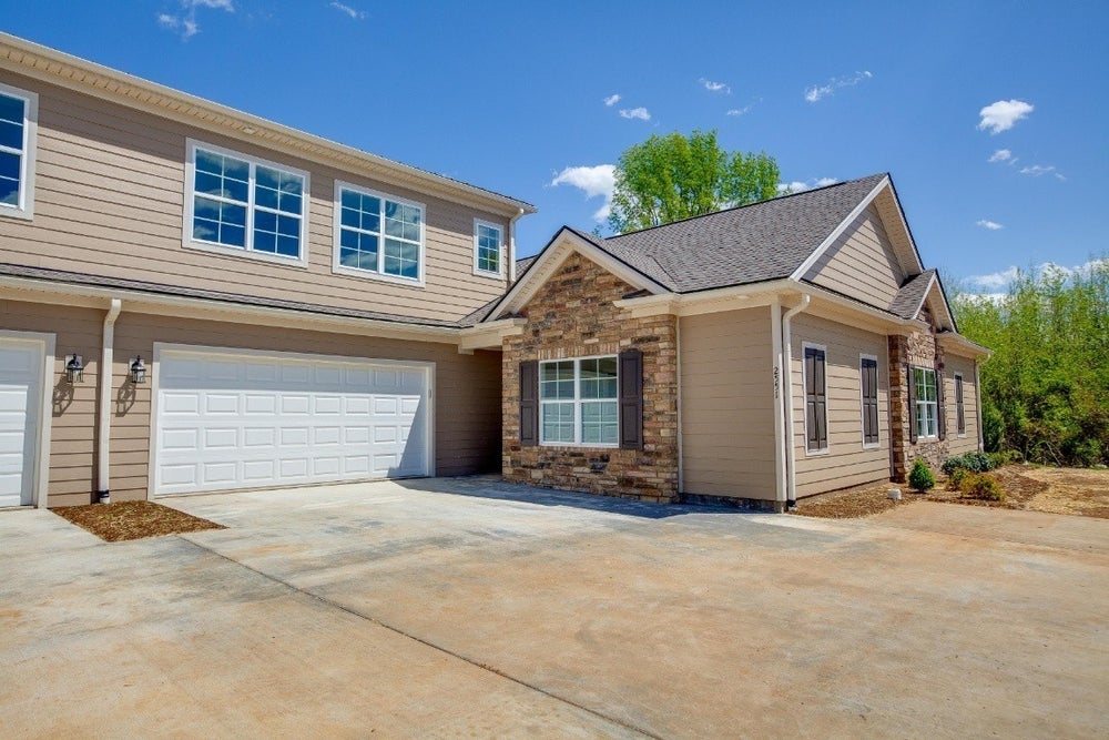 2652 Stonecenter Lane, Murfreesboro, TN 37128 ERA