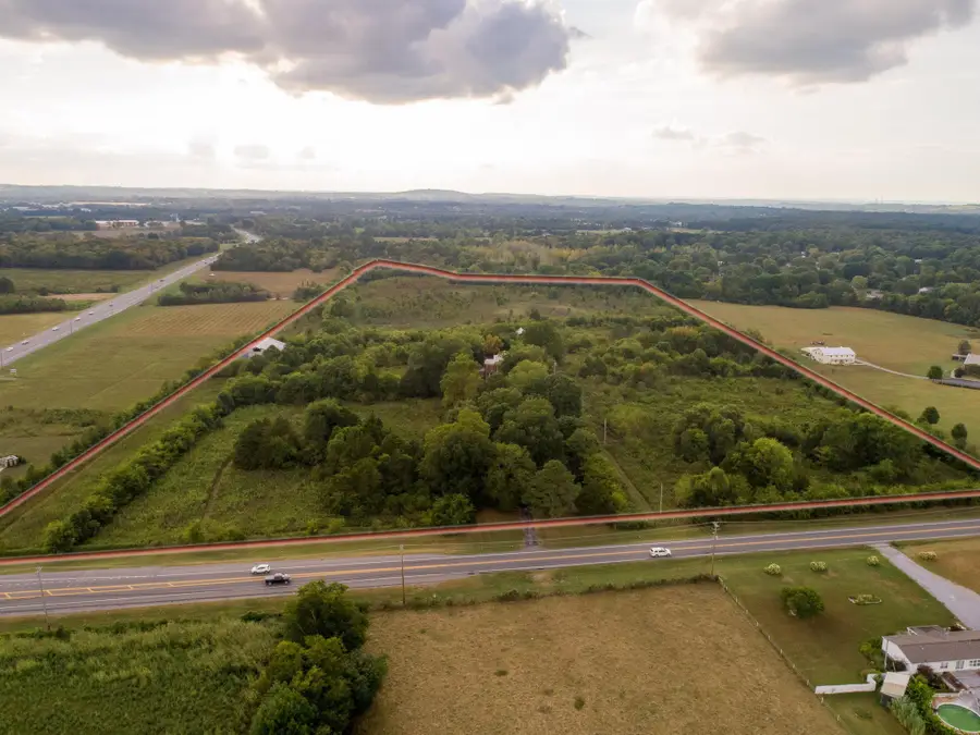 2070 Hunters Point Pike, Lebanon, TN 37087 - Image #3