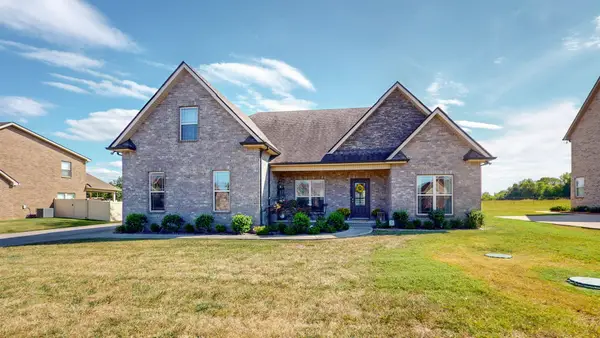 216 Waldronview Dr, Murfreesboro, TN 37130