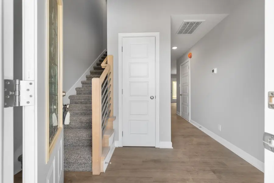 1730 Oak Forest Dr, Clarksville, TN 37043 - Image #2