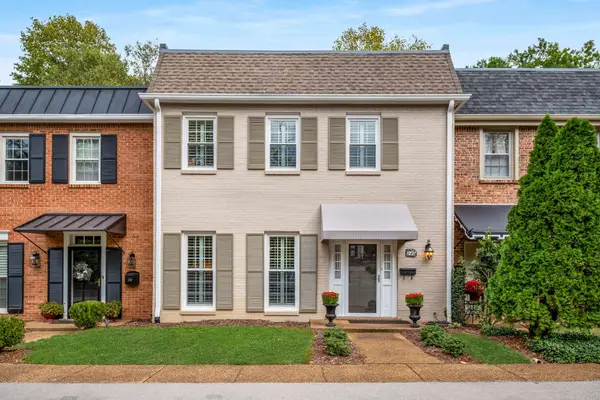 4400 Belmont Park Ter #240, Nashville, TN 37215