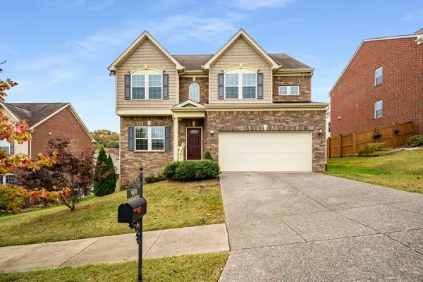 909 Holgate Ct, Nashville, TN 37221