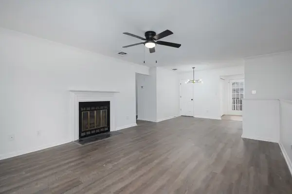 221 Ellington Pl, Madison, TN 37115