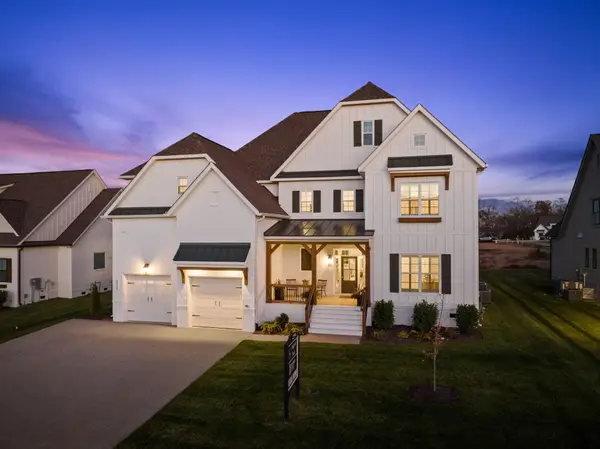 5929 Hunt Valley Dr, Spring Hill, TN 37174