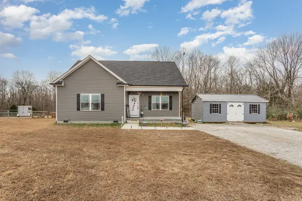 1152 Oak Grove Rd, Dickson, TN 37055