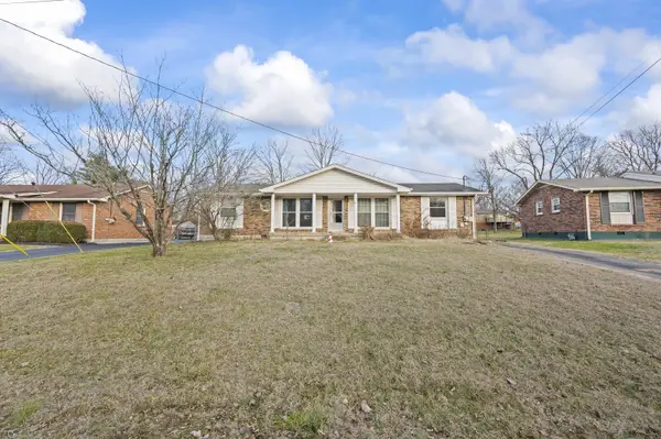 7008 Bonnalake Dr, Hermitage, TN 37076