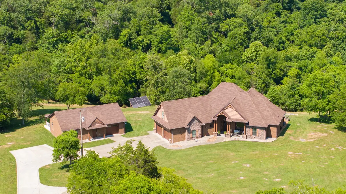 1015 Lakewood Dr, Gallatin, TN 37066 - Image #1